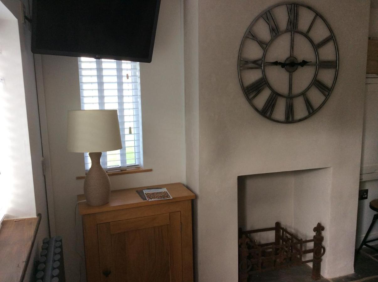 Tremeer Cottage Upper Beeding Екстериор снимка